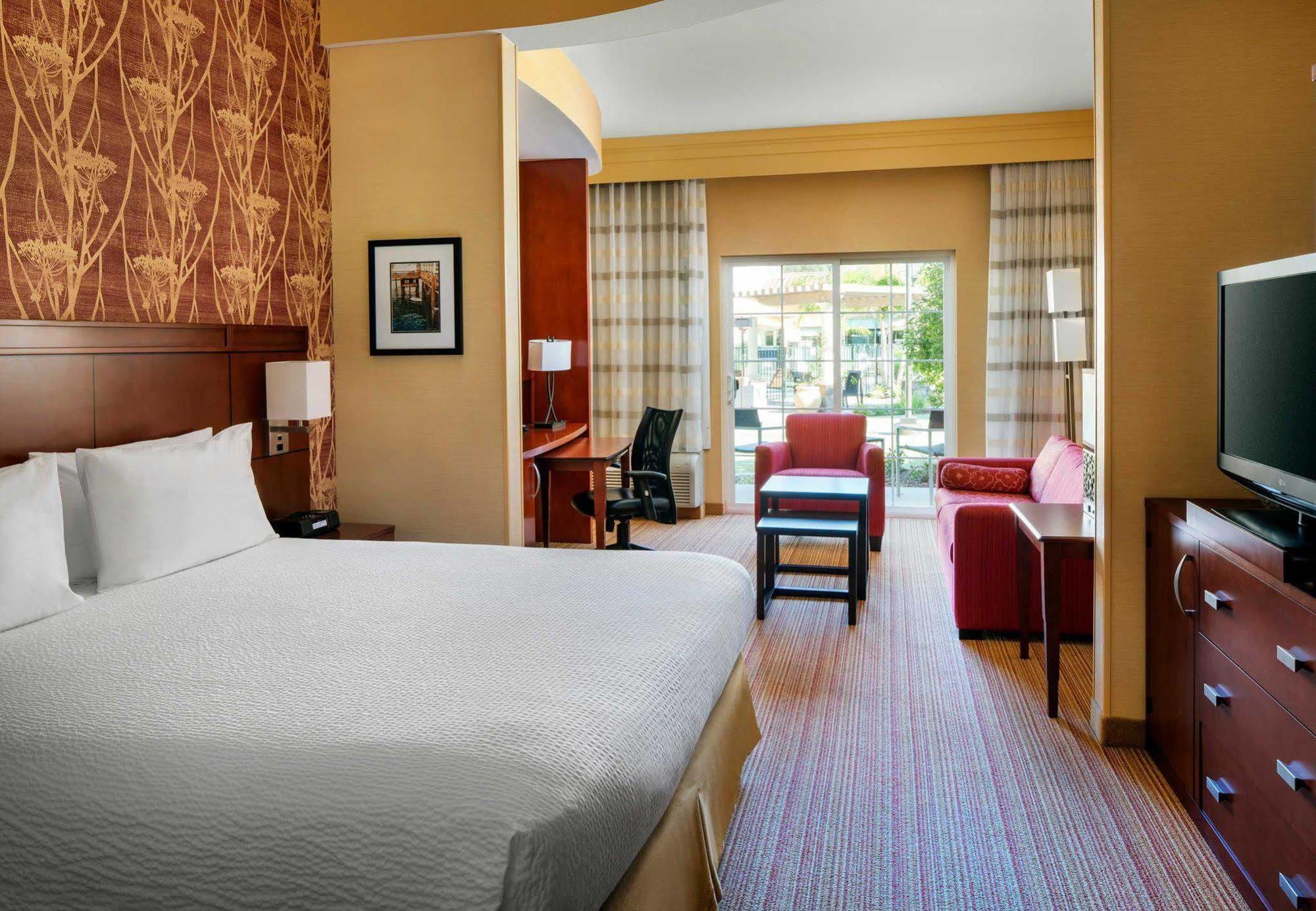 Hotel Courtyard By Marriott Santa Barbara Goleta Exteriér fotografie